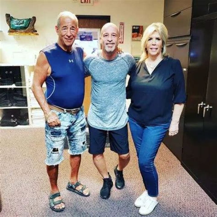 Inside Brett Raymer's Marital Status, Friendship With Wayde King & Divorce With Ex-wife ·